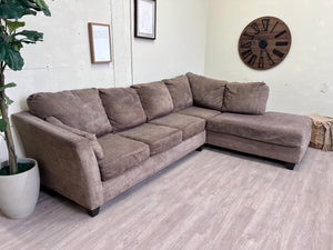 FREE DELIVERY! 🚚 - Bob’s Furniture Grayish Brown Modern Sectional Couch with Chaise