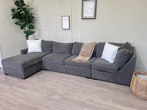 FREE DELIVERY! 🚚 - Gray Modern Microfiber Sectional Couch with Chaise