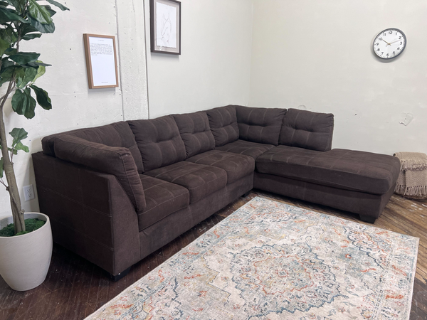 FREE DELIVERY! 🚚 - Ashley’s Furniture Chocolate Brown Tufted Sectional Couch with Chaise