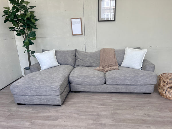 FREE DELIVERY! 🚚 - Ashley’s Furniture Gray Modern Deep-Seated Sectional Couch with Chaise