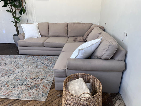 FREE DELIVERY! 🚚 - Beige Modern Sectional Couch Cozy Couple
