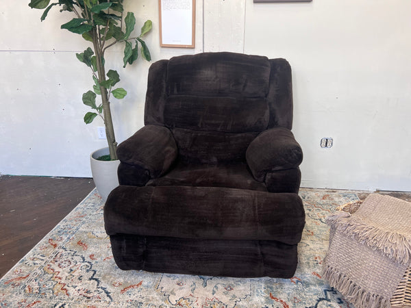 FREE DELIVERY! 🚚 - Dark Brown Recliner Chair