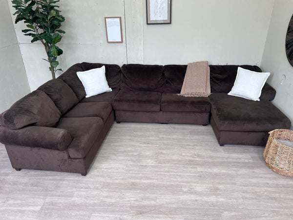 FREE DELIVERY! 🚚 - Brown Modern Fuzzy U Sectional Couch with Chaise