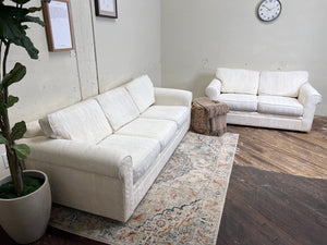 FREE DELIVERY! 🚚 - White Vintage Design 3 Seater Couch & Loveseat Set Cozy Couple