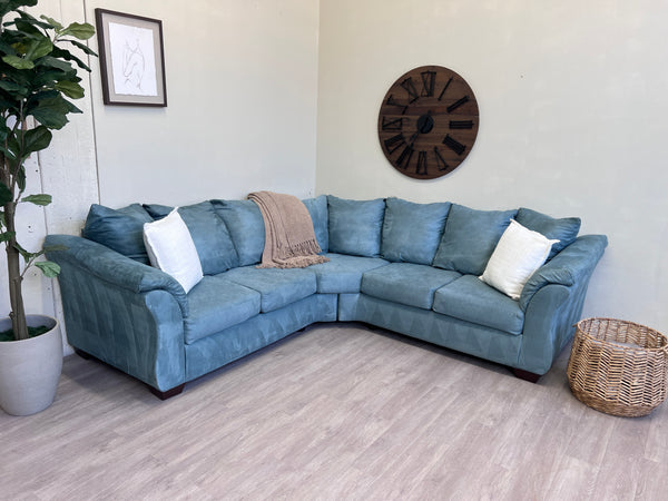 FREE DELIVERY! 🚚 - Light Blue Microfiber Theatre Sectional Couch