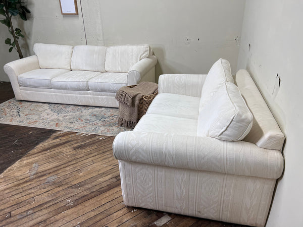 FREE DELIVERY! 🚚 - White Vintage Design 3 Seater Couch & Loveseat Set Cozy Couple