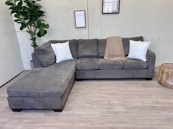 FREE DELIVERY! 🚚 - Slate Gray Modern Microfiber Sectional Couch with Chaise