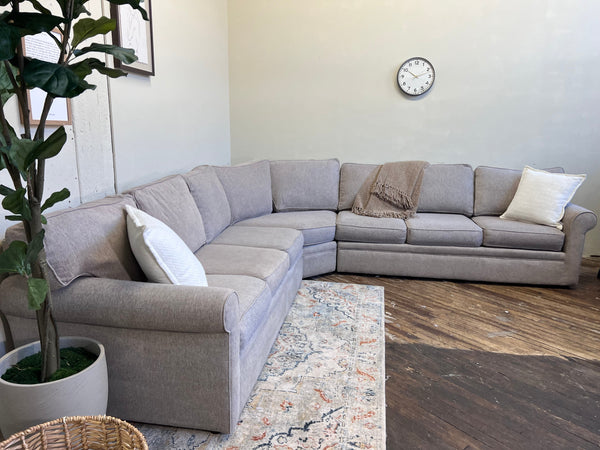 FREE DELIVERY! 🚚 - Rowe Furniture Light Gray Sectional Couch