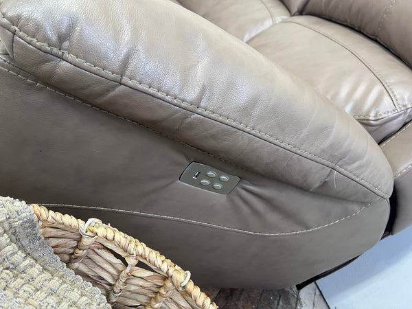 FREE DELIVERY! 🚚 - Jordan’s Furniture “Larue” Light Brown Power Reclining Genuine Leather Sectional Couch with Seat Warming, Massage, Tilt Headrest and Charging Console