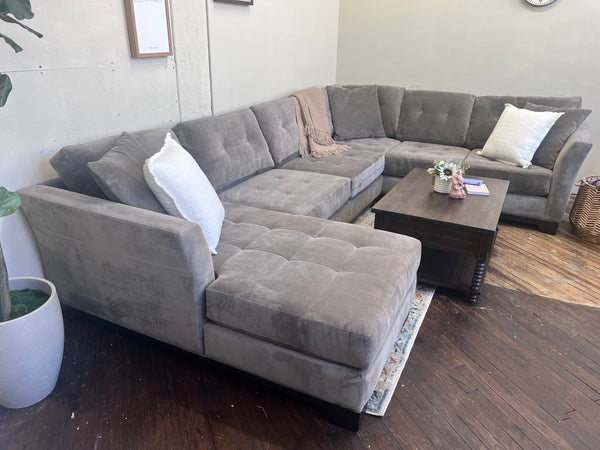 FREE DELIVERY! 🚚 - Macy’s Gray Microfiber Tufted U Sectional Couch with Chaise Cozy Couple