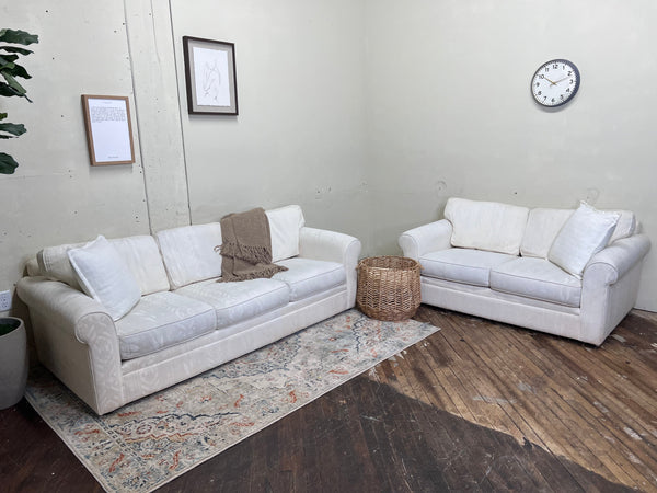 FREE DELIVERY! 🚚 - White Vintage Design 3 Seater Couch & Loveseat Set Cozy Couple