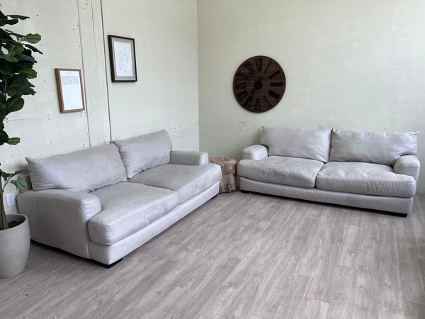 FREE DELIVERY! 🚚 - Jordan’s Furniture Eggshell Oversized Deep Seat Loveseat Couch Set
