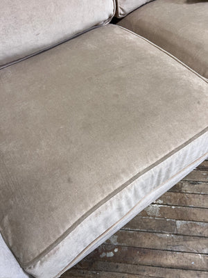 FREE DELIVERY! 🚚 - Bob’s Beige Microfiber 3 Seater Couch & Loveseat Set