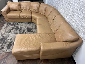 FREE DELIVERY! 🚚 - Jordan’s Furniture Tan Genuine Leather Sectional Cozy Couple