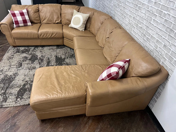 FREE DELIVERY! 🚚 - Jordan’s Furniture Tan Genuine Leather Sectional Cozy Couple