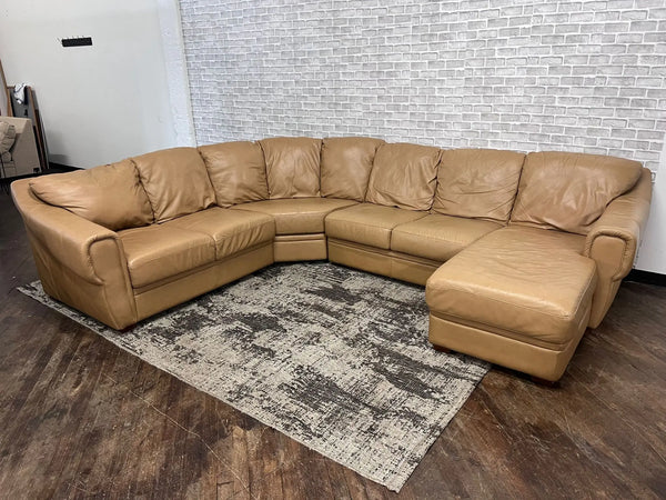 FREE DELIVERY! 🚚 - Jordan’s Furniture Tan Genuine Leather Sectional Cozy Couple