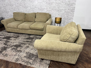 FREE DELIVERY! 🚚 - Green Couch & Love Seat Set Cozy Couple