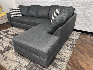 FREE DELIVERY! 🚚 - Bob’s Furniture Gray Sleeper Sectional Couch Cozy Couple