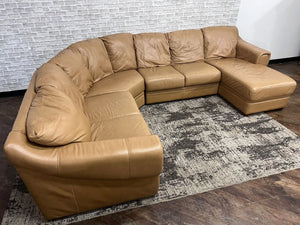 FREE DELIVERY! 🚚 - Jordan’s Furniture Tan Genuine Leather Sectional Cozy Couple