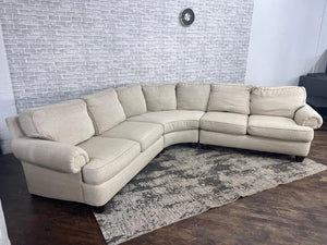 FREE DELIVERY! 🚚 - Jordan’s Furniture Cream Theatre Sectional Couch Cozy Couple