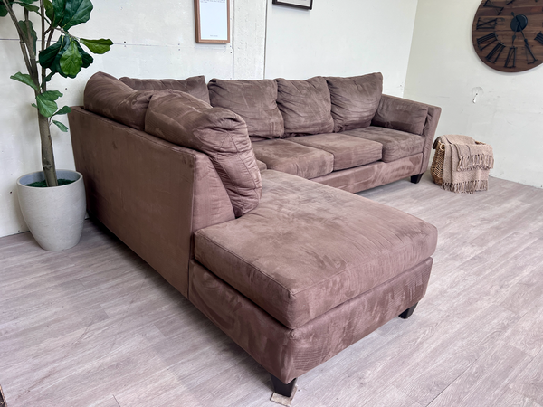 FREE DELIVERY! 🚚 - Jordan’s Furniture Brown Microfiber Sectional Couch with Chaise