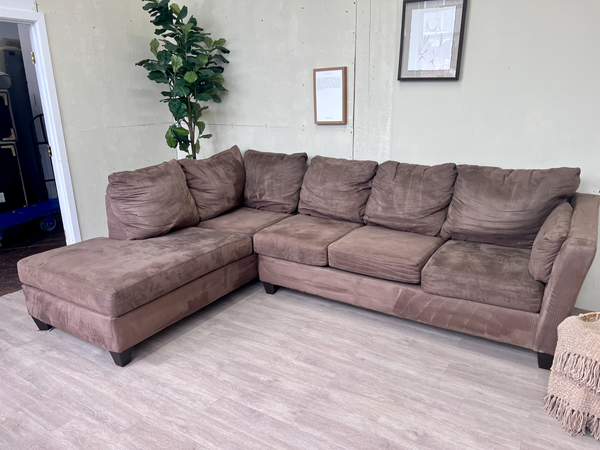 FREE DELIVERY! 🚚 - Jordan’s Furniture Brown Microfiber Sectional Couch with Chaise