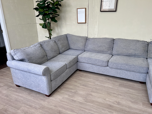FREE DELIVERY! 🚚 - Light Gray Modern U Sectional Couch with Chaise Cozy Couple