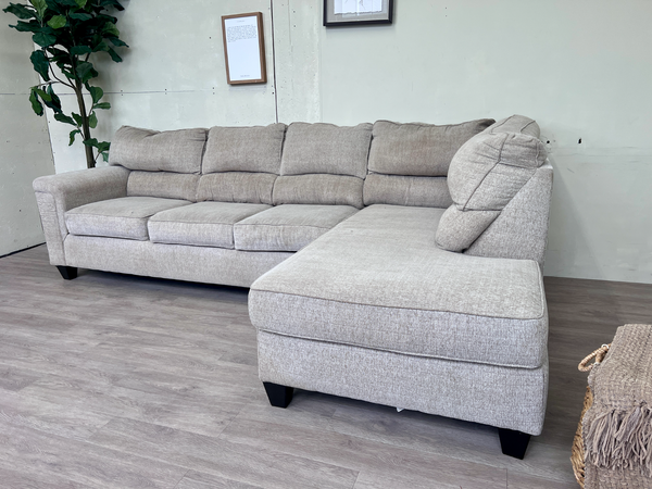 FREE DELIVERY! 🚚 - Bernie & Phyl’s Cream Tufted Sectional Couch with Chaise