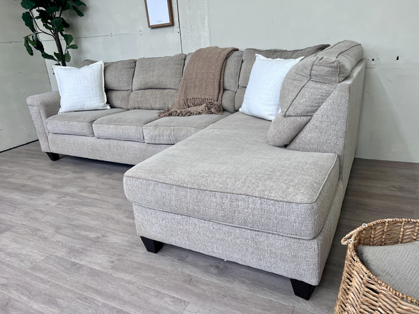 FREE DELIVERY! 🚚 - Bernie & Phyl’s Cream Tufted Sectional Couch with Chaise