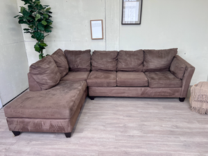 FREE DELIVERY! 🚚 - Jordan’s Furniture Brown Microfiber Sectional Couch with Chaise