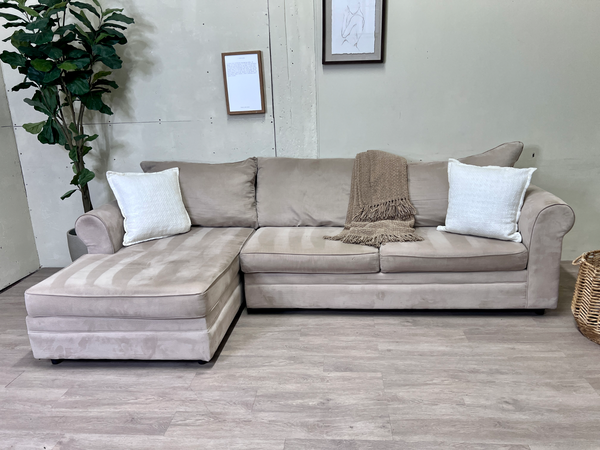 FREE DELIVERY! 🚚 - Bob’s Furniture Beige Microfiber Sectional Couch with Chaise Cozy Couple