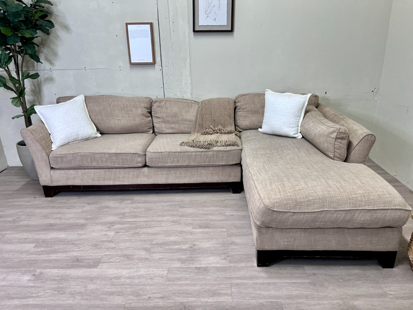 FREE DELIVERY! 🚚 - La-Z-Boy Cream MCM Sectional Couch with Chaise