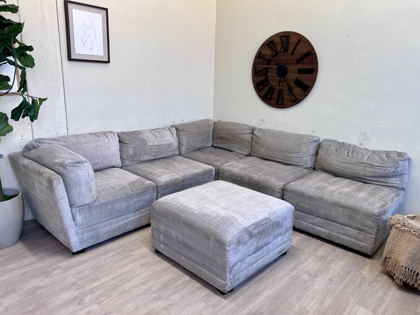 FREE DELIVERY! 🚚 - Thomasville Gray Modular Tufted Rearrangeable Sectional Couch with Ottoman Set