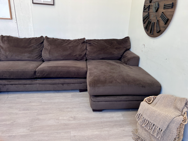 FREE DELIVERY! 🚚 - Jordan’s Furniture Brown Microsuede Modern Sleeper U Sectional Couch with Chaise