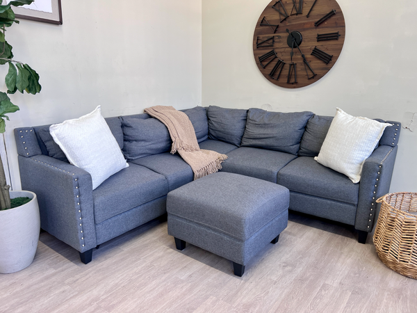 FREE DELIVERY! 🚚 - Gray Modern Studded Sectional Couch with Ottoman Set