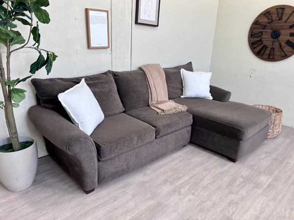 FREE DELIVERY! 🚚 - Alan White Grayish Brown Modern Sectional Couch with Chaise