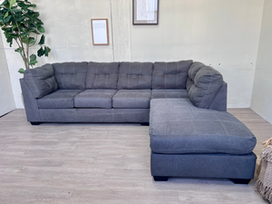 FREE DELIVERY! 🚚 - Ashley’s Furniture Gray Modern Tufted Sectional Couch with Chaise