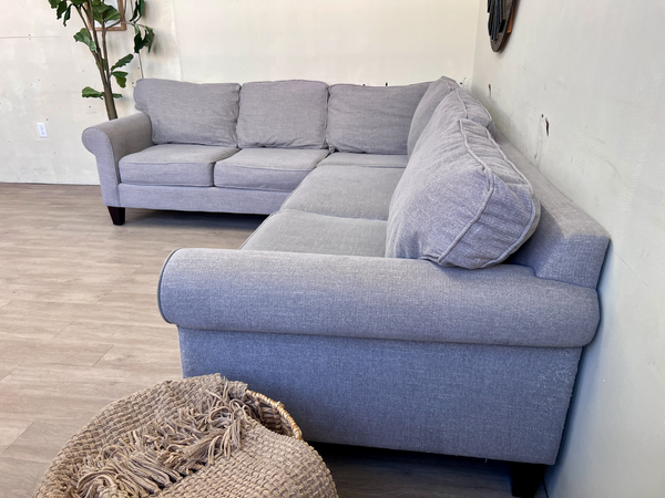 FREE DELIVERY! 🚚 - Gray MCM Sectional Couch with Rolled Arms