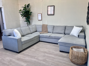 FREE DELIVERY! 🚚 - Bob’s Furniture “Playscape” Modern Light Gray Sleeper U Sectional Couch with Storage Chaise