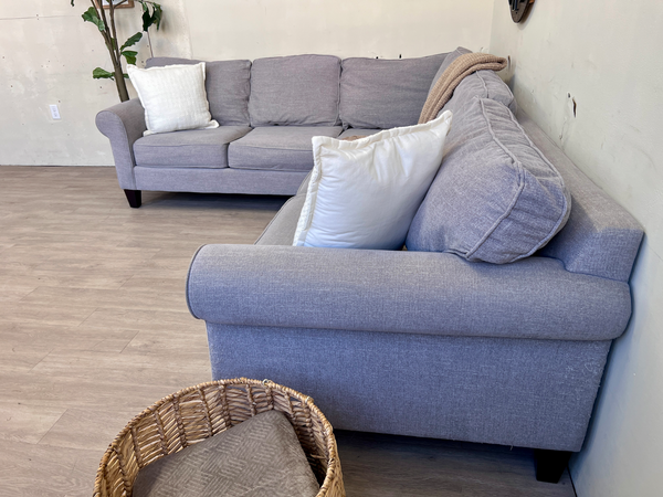 FREE DELIVERY! 🚚 - Gray MCM Sectional Couch with Rolled Arms