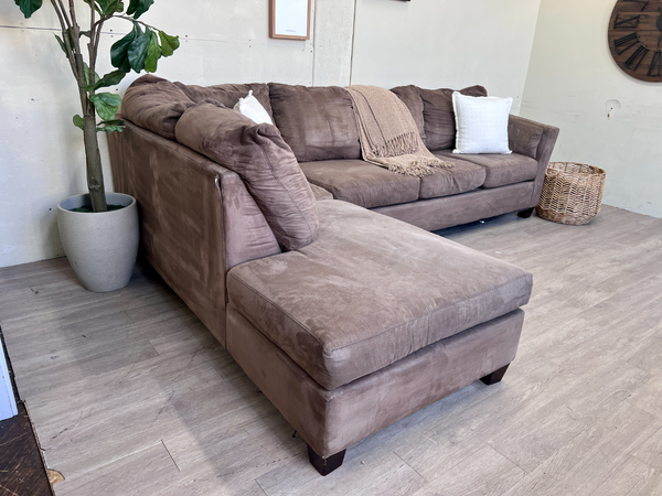 FREE DELIVERY! 🚚 - Bob’s Furniture Brown Microfiber Modern Sectional Couch with Chaise