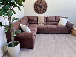 FREE DELIVERY! 🚚 - Brown Tufted Faux Leather Modern Sectional Couch The Cozy Collection