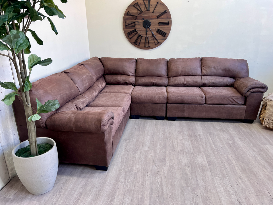 FREE DELIVERY! 🚚 - Brown Tufted Faux Leather Modern Sectional Couch