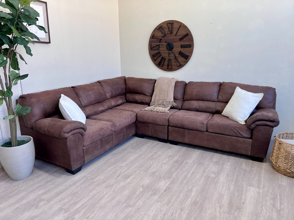 FREE DELIVERY! 🚚 - Brown Tufted Faux Leather Modern Sectional Couch The Cozy Collection