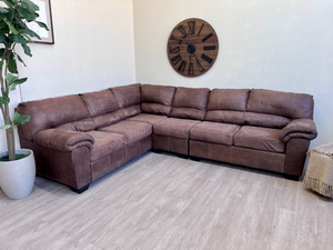 FREE DELIVERY! 🚚 - Brown Tufted Faux Leather Modern Sectional Couch The Cozy Collection