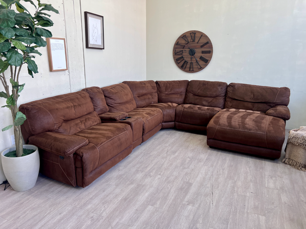 FREE DELIVERY! 🚚 - Jordan’s Furniture Brown Modular Reclining Tufted Microfiber Deep-Seated U Sectional Couch with Chaise