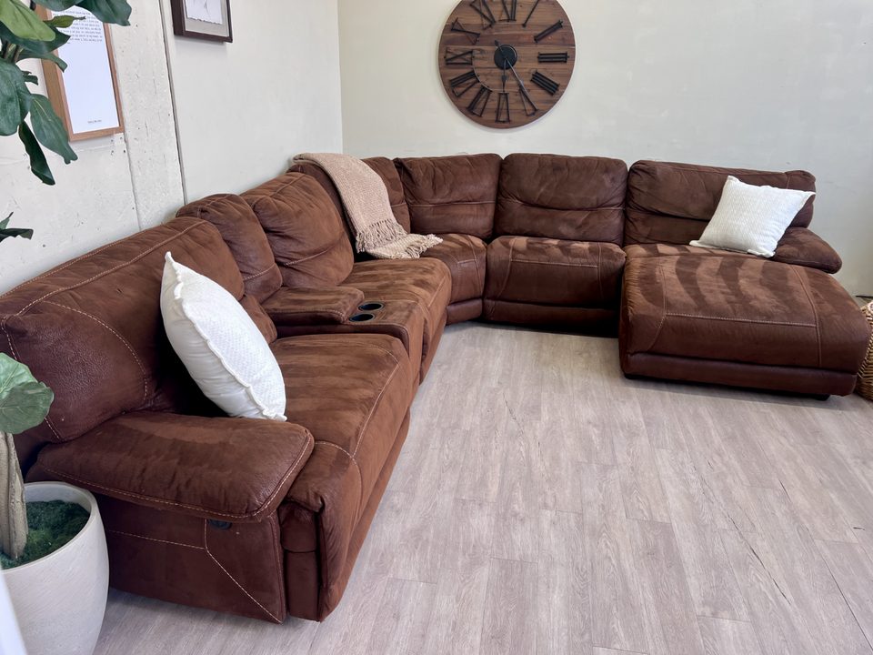 FREE DELIVERY! 🚚 - Jordan’s Furniture Brown Modular Reclining Tufted Microfiber Deep-Seated U Sectional Couch with Chaise