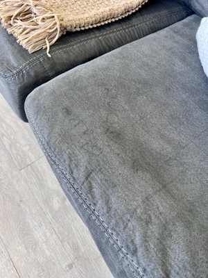 FREE DELIVERY! 🚚 - Ashley’s Furniture Gray Modern Tufted Sectional Couch with Chaise The Cozy Collection