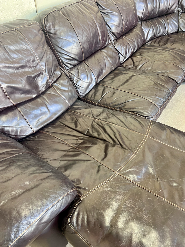 FREE DELIVERY! 🚚 - Bernie & Phyl’s Dark Brown Genuine Leather U Sectional Couch with Chaise