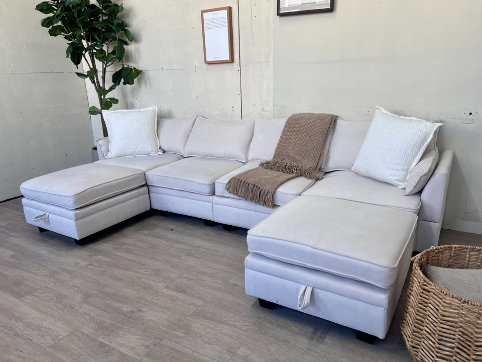 FREE DELIVERY! 🚚 - White Modular Modern U Sectional Couch with Storage